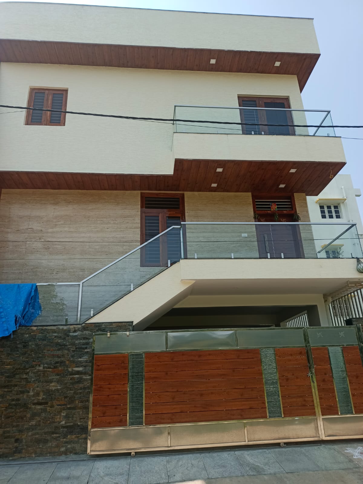 Balcony Glass Handrail Work