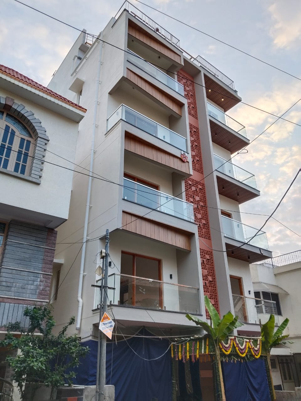 Balcony Glass Handrail Work